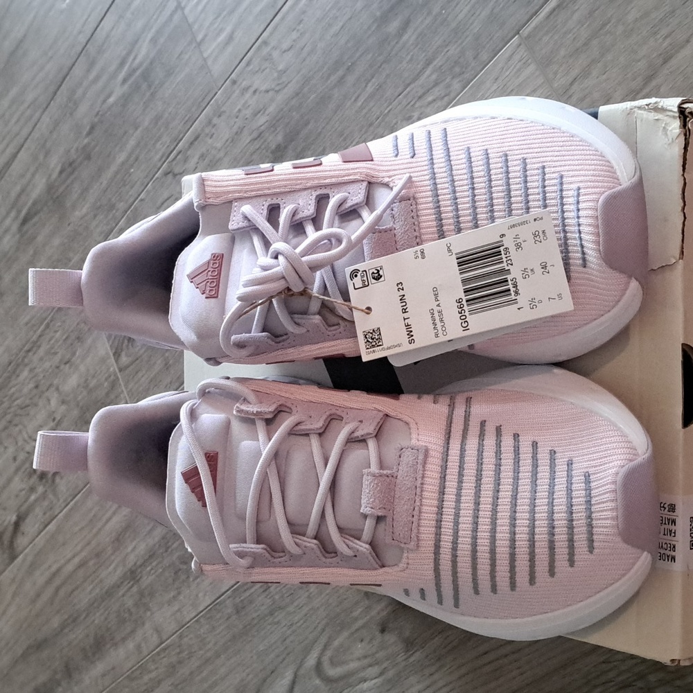 Brand new womens addidas sneakers